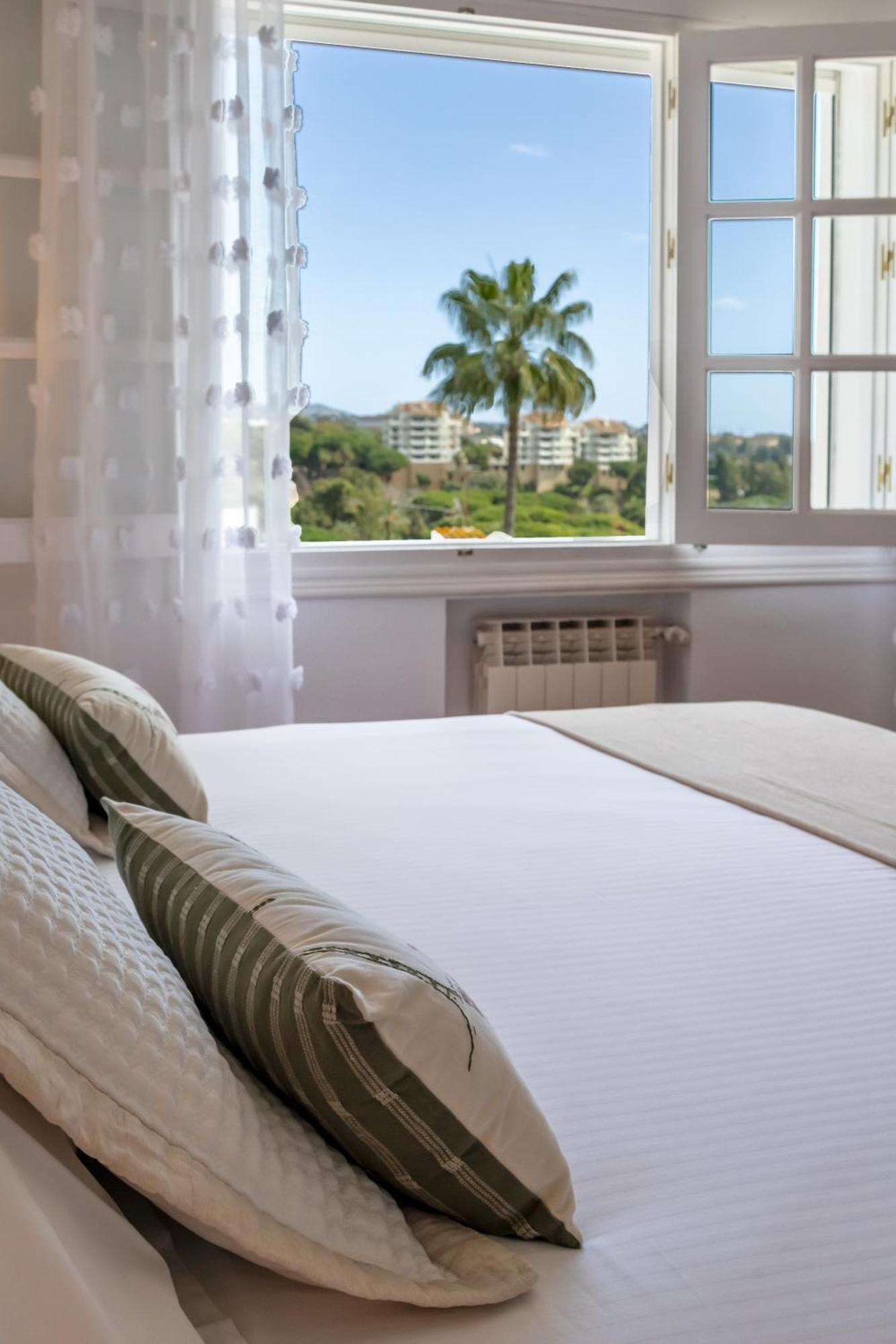 Aurora Boutique House - Only Adults Bed & Breakfast Marbella Eksteriør bilde